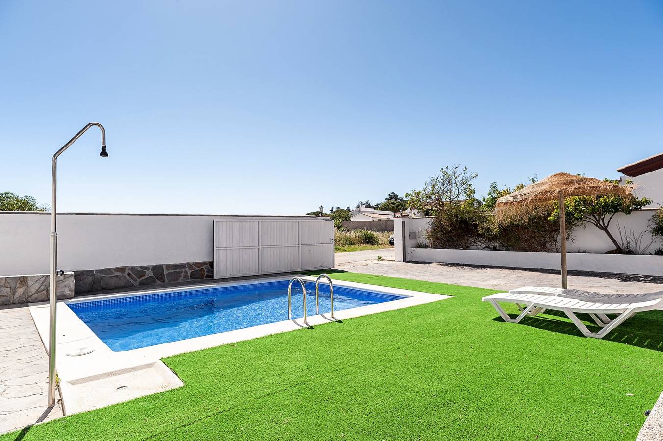 Casa de vacaciones "Palillero" para familias, cerca de la playa con piscina y aire acondicionado in Fuente del Gallo, Conil de la Frontera