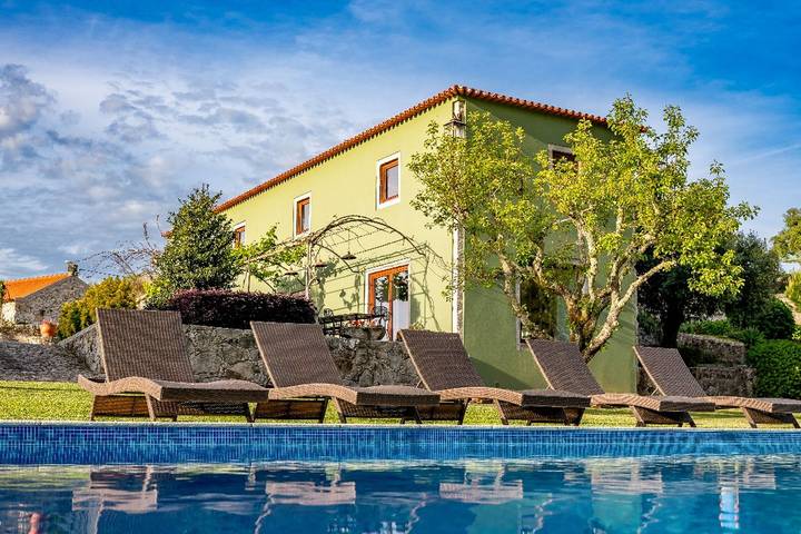 Casa de férias para 14 pessoas, com Varanda e Terraço e ainda Jardim and Piscina em Afife