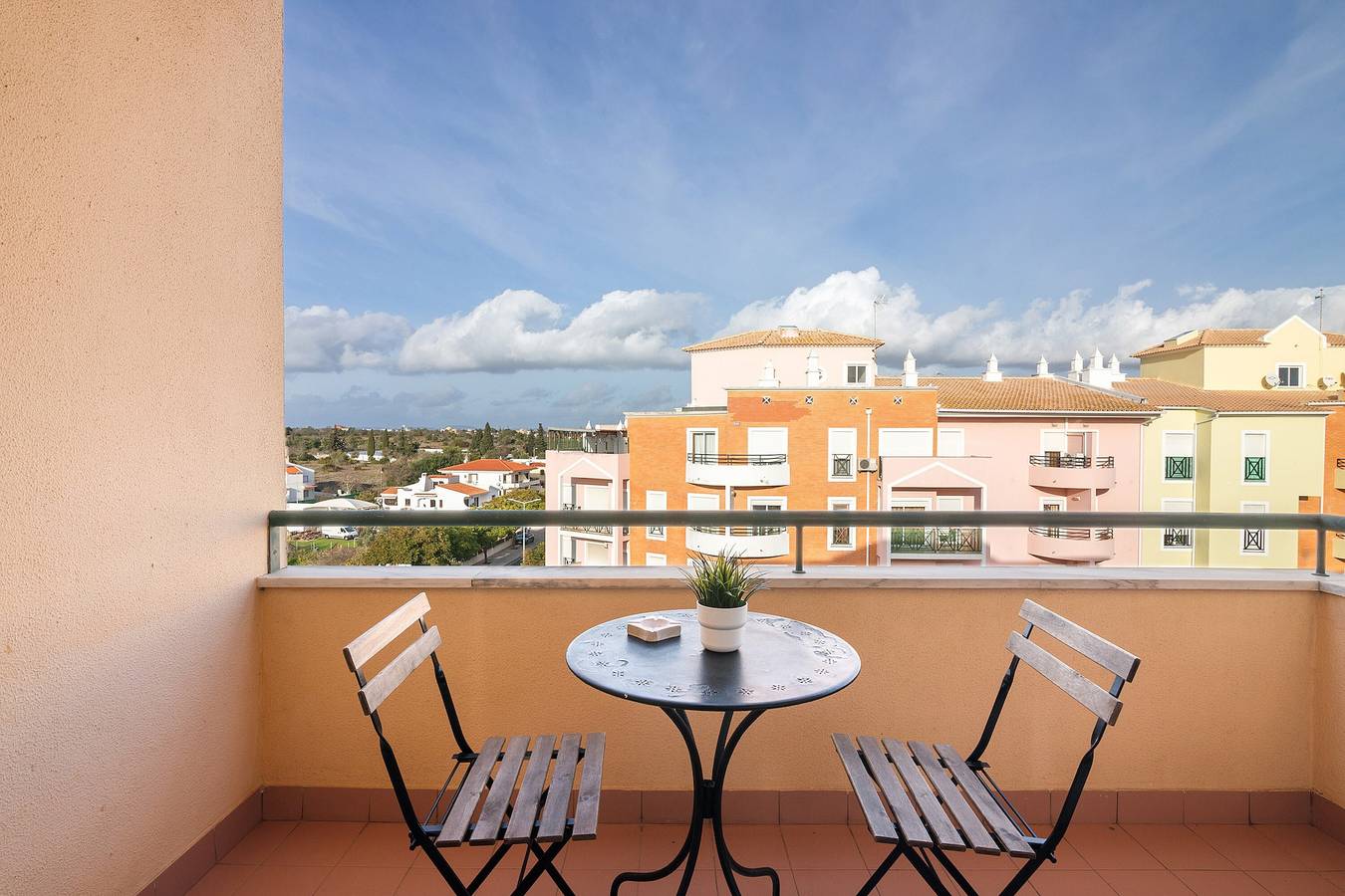 Ferienwohnung 'Apartamento da Tamara' mit Gemeinschaftsterrasse, Balkon & Wlan in Armação de Pêra (costa), Faro Distrikt