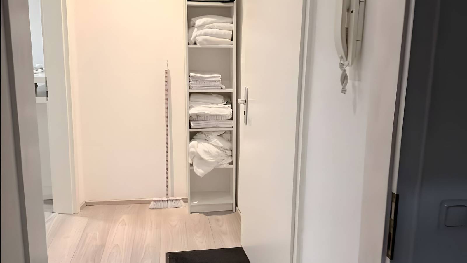 Ganze Wohnung, Gemütliches Apartment mit Gartenblick nahe Phantasialand in Weilerswist, Rheinland