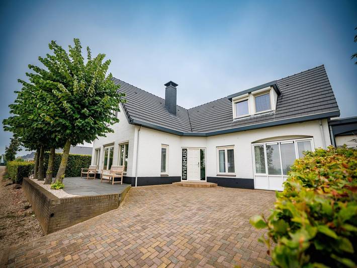 Geräumige Villa am See in Maurik, Gelderland