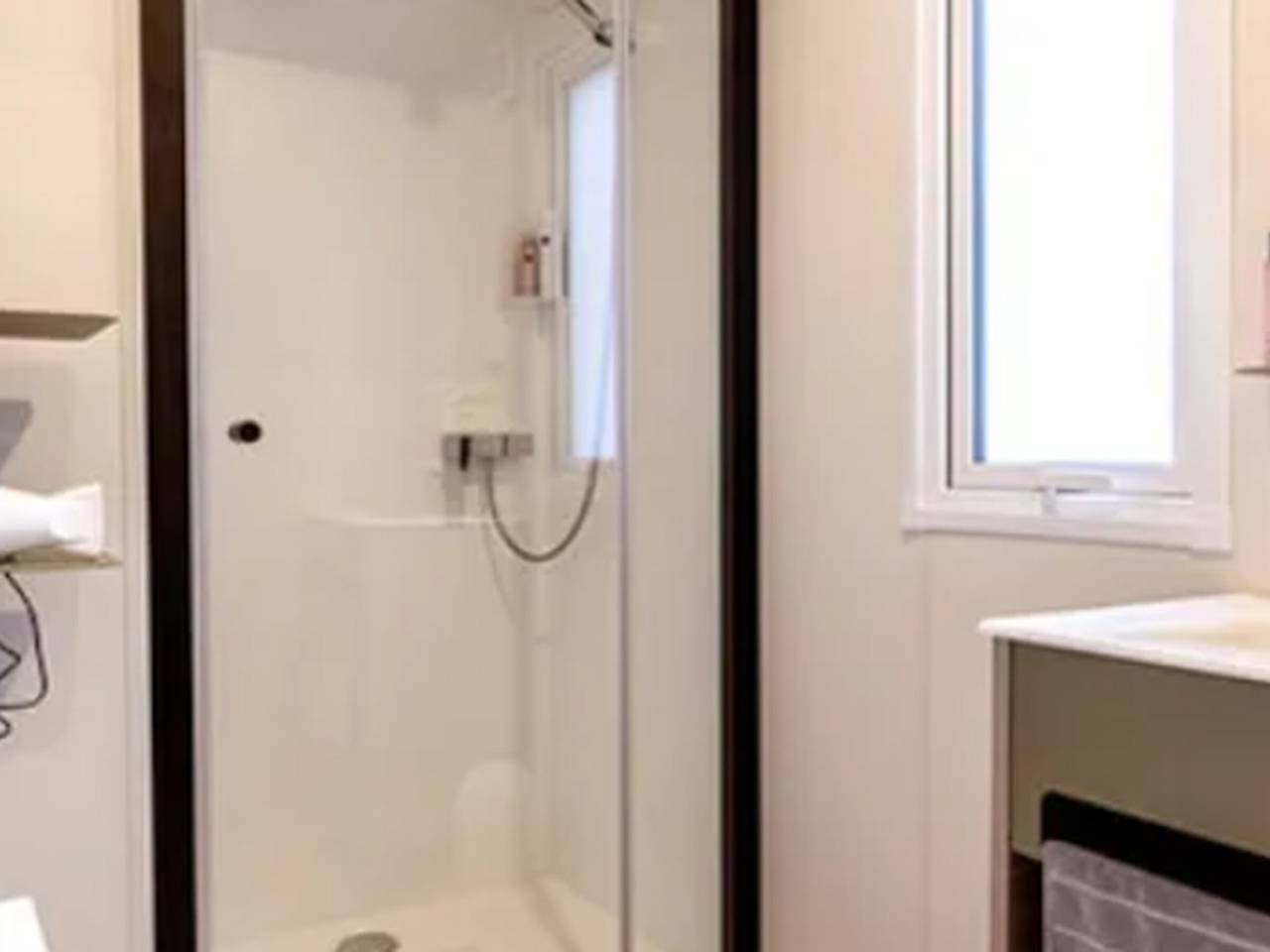 Mobile home with terrace in Pordic for 4 people in Pordic, Côte de Goëlo