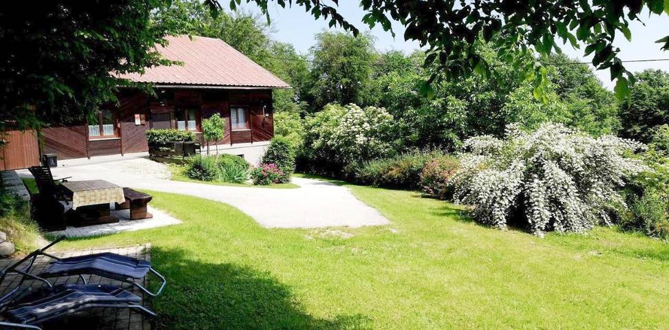 Location de vacances pour 4 personnes, avec piscine ainsi que jardin et vue à Maribor