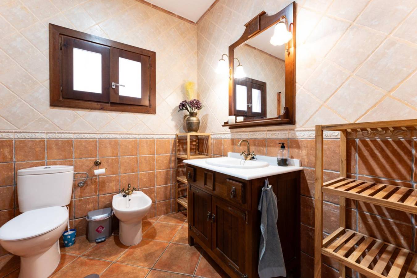 Entire apartment, Holiday apartment for 10 people with pool in Fuentes de Almunecar, Almuñecar