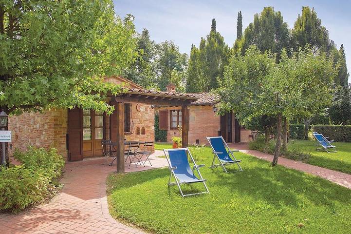 Holiday home for 2 people, with pool and garden, with pets - 1