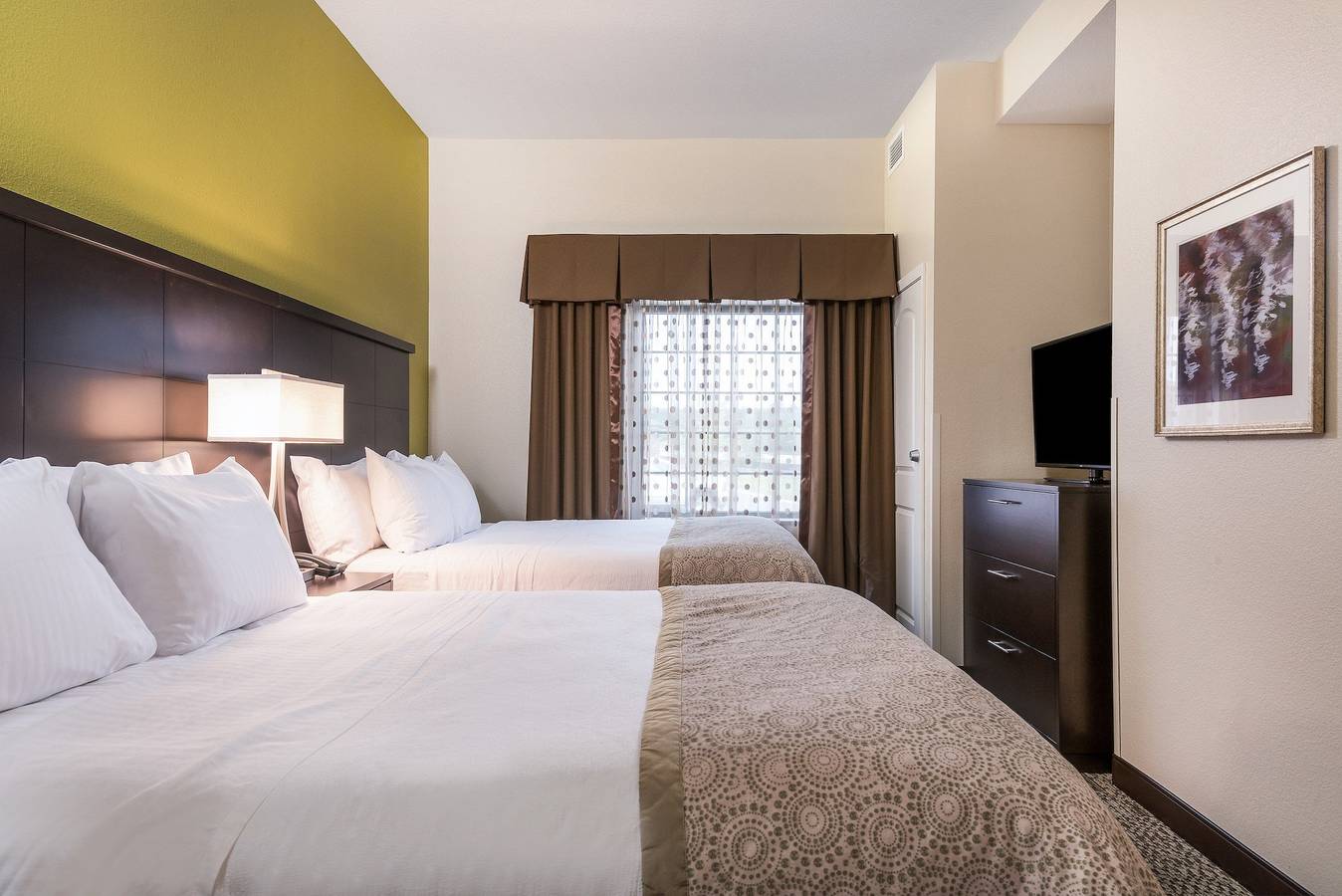 Apartamento entero, Staybridge Eau Claire - Altoona in Condado de Eau Claire