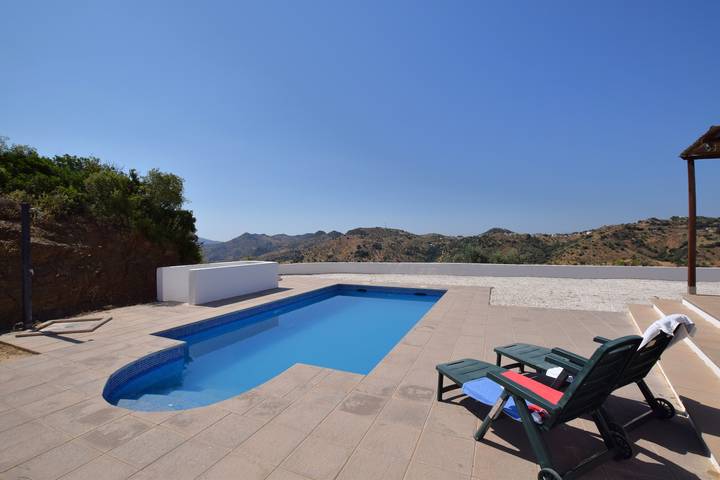 Casa rural para 2 personas, con terraza y jardín en Almogía - 4