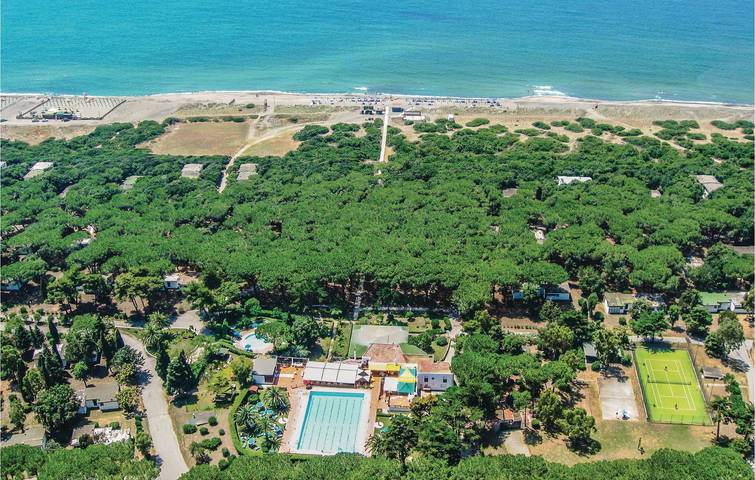 Accogliente appartamento costiero con piscina e terrazza in Baia Domizia, Sessa Aurunca