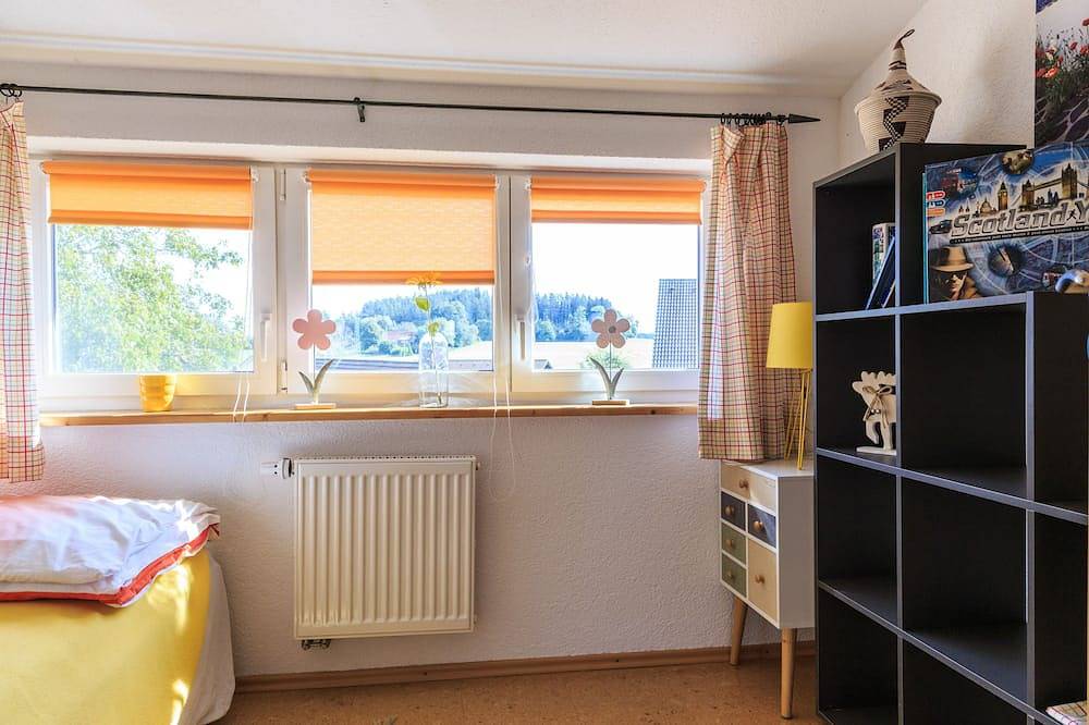 Ganze Wohnung, Ferienwohnung \" Bergblick \" in Hergatz, Bayerisch Schwaben