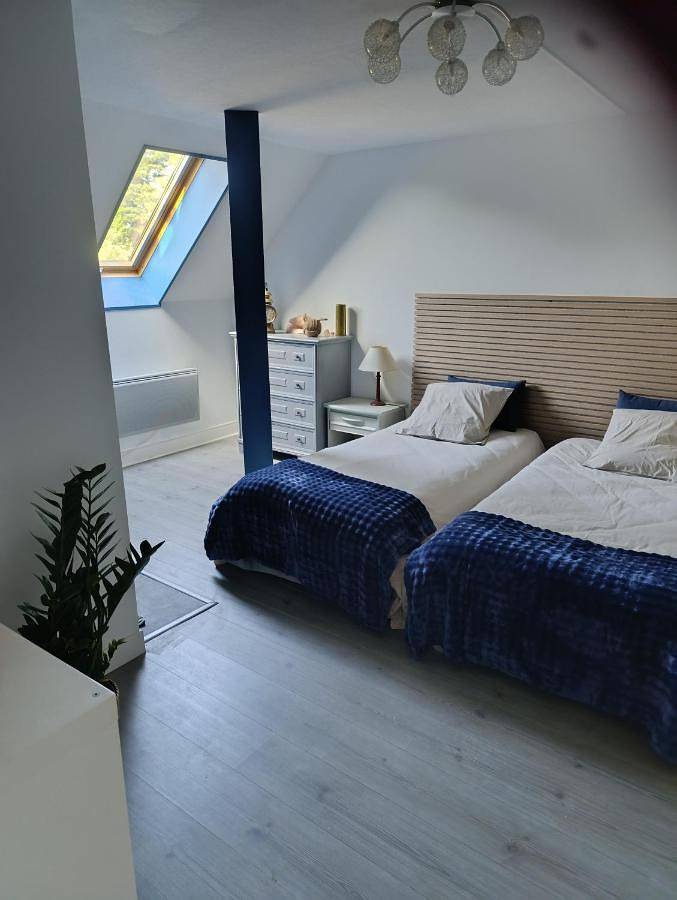 Triple Room with Private Bathroom in Saint-Nazaire, Côte d'Amour