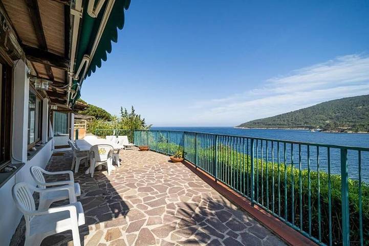 Strandhaus für 8 Personen, mit Balkon und Garten auf Elba