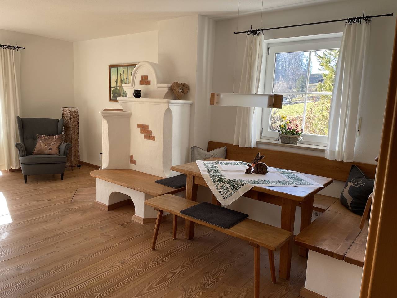 Chiemgauer Ferienhaus - Ferienhaus, 140qm, Balkon, Terrasse, Garten, 3 separate Schlafzimmer, Wohnzimmer mit Kachelofen, Küche, Bad, max 6 Personen in Siegsdorf, Bayerische Alpen