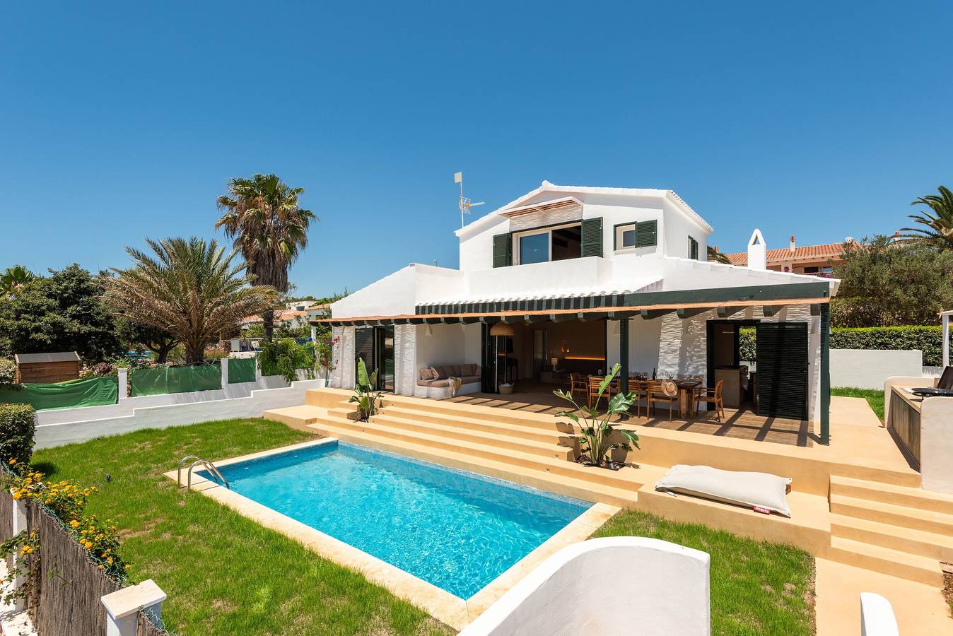 Villa 'Binimadi' con vistas al mar, Wi-Fi y aire acondicionado in Binisafua, Sant Lluís