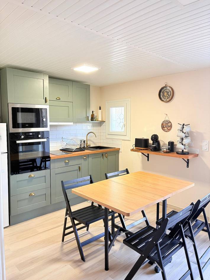 Gîte pour 4 personnes, avec terrasse dans Plage du pont tournant - 3