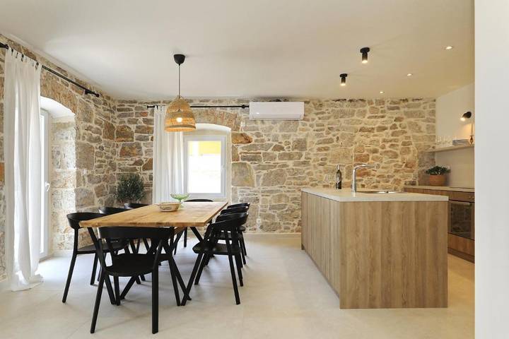 Villa pour 6 personnes, avec jardin ainsi que vue et piscine à Sali - 4