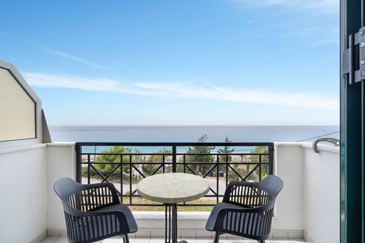Studio für 3 Personen, mit Balkon und Garten in Griechenland