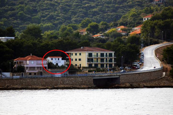 Ganze Wohnung, 2-Zimmer-Ferienwohnung am Strand Rogac, Solta A-16223-a in Šolta (Split-Dalmatien), Rogac