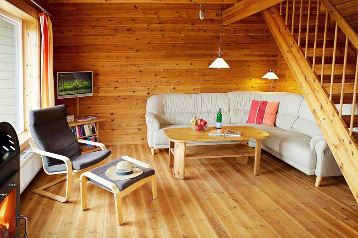 Ferienhaus für 6 Personen, mit Sauna und Terrasse sowie Garten, kinderfreundlich