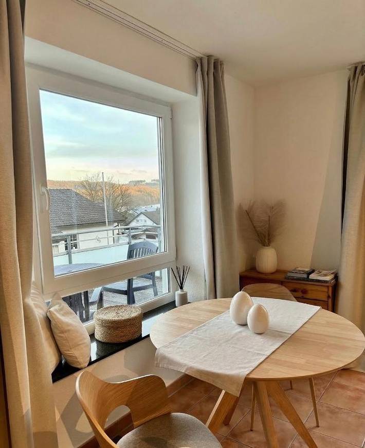 Ferienwohnung für 2 Personen, mit Balkon und Terrasse sowie Ausblick und Seeblick in Olpe - 3