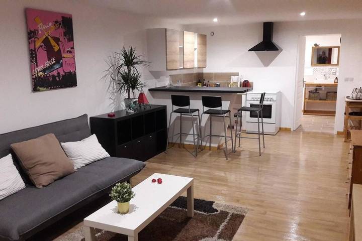 Gîte pour 3 personnes, avec terrasse à Rigarda - 3