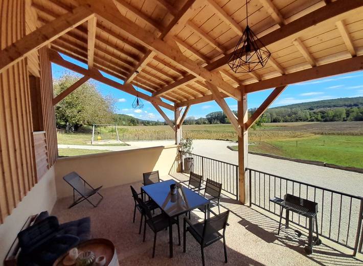 Gîte pour 6 personnes, avec piscine et terrasse à Saint-Léon-sur-Vézère - 4