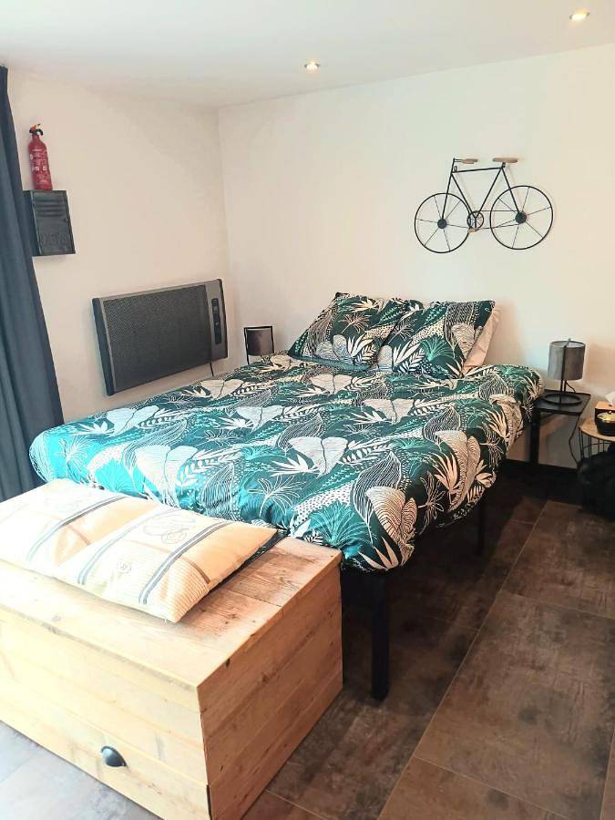 Gîte pour 4 personnes, avec jardin ainsi que piscine et vue dans Han-sur-Lesse - 2