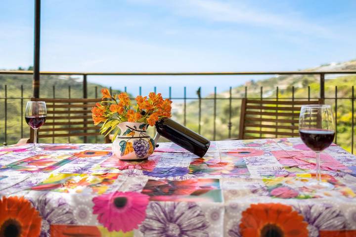 Gîte pour 4 personnes, avec terrasse et jardin à Pompeiana - 2