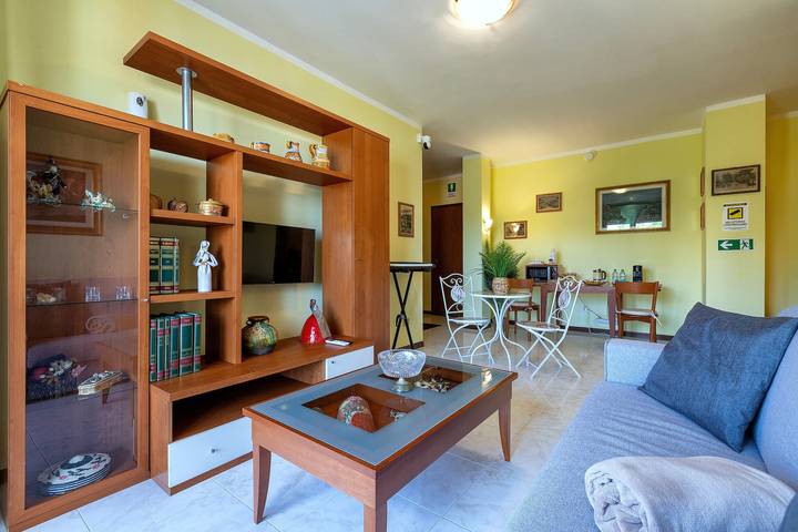 Stanza Singola o Doppia Deluxe con Bagno Privato in Sassari, Provincia di Sassari