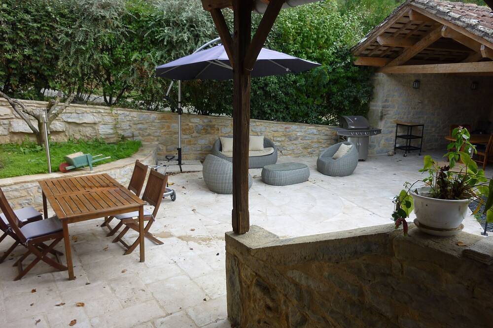 Casa con piscina climatizada y trampolín in Espinas (Tarn y Garona), Macizo Central