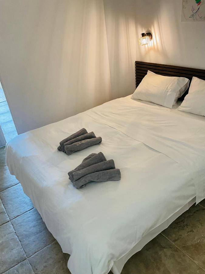 Gîte pour 3 personnes, avec vue ainsi que jardin et piscine dans Nettlé Bay - 2