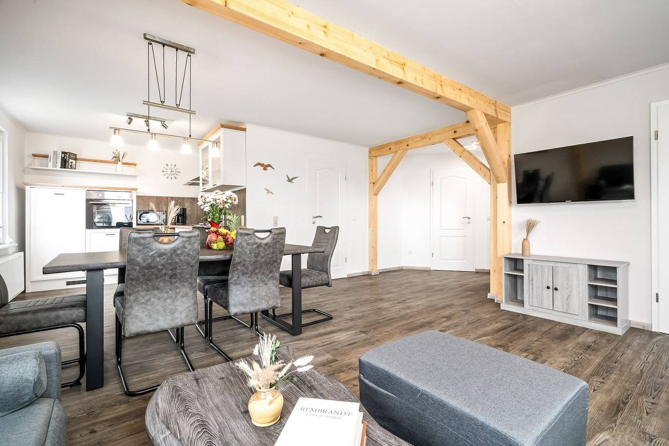 Ferienhaus Alt-Gaarz – Idyllische Auszeit mit Steg und See für 6 Personen in Lärz, Müritz