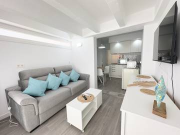 Holiday Rental for 4 People in Playa de Torre del Mar, Vélez-Málaga, Photo 2