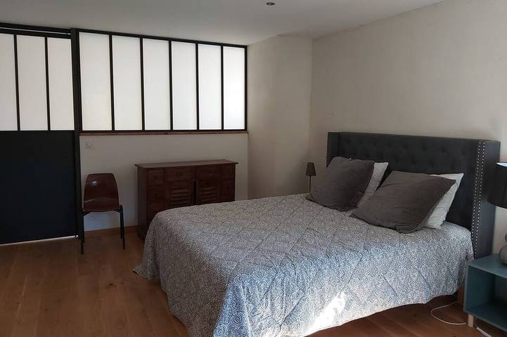 Gîte pour 7 personnes, avec jardin à Planzolles - 2