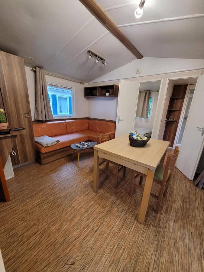 Camping Le Brochet in Péronne (Somme), Région de Péronne