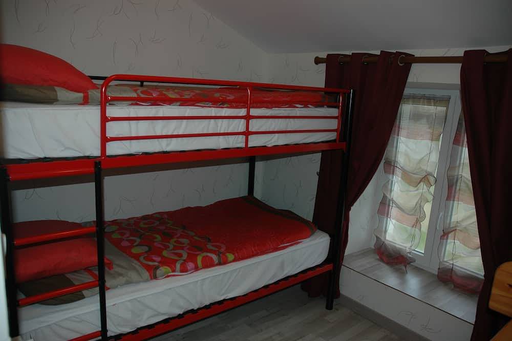 Landhaus in einer kleinen Miltière, St. Christopher. 40 min vom Futuroscope in Paroisse Saint-Damien-en-Châtelleraudais, Vienne