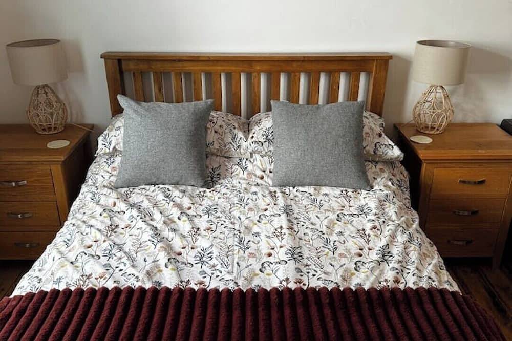 Spacious beach bungalow, less than 5 minutes walk to the beach in Bognor Regis, West Sussex