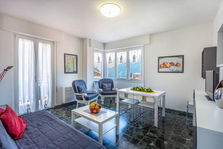 Ferienhaus für 6 Personen, mit Balkon und Seeblick in Pieve