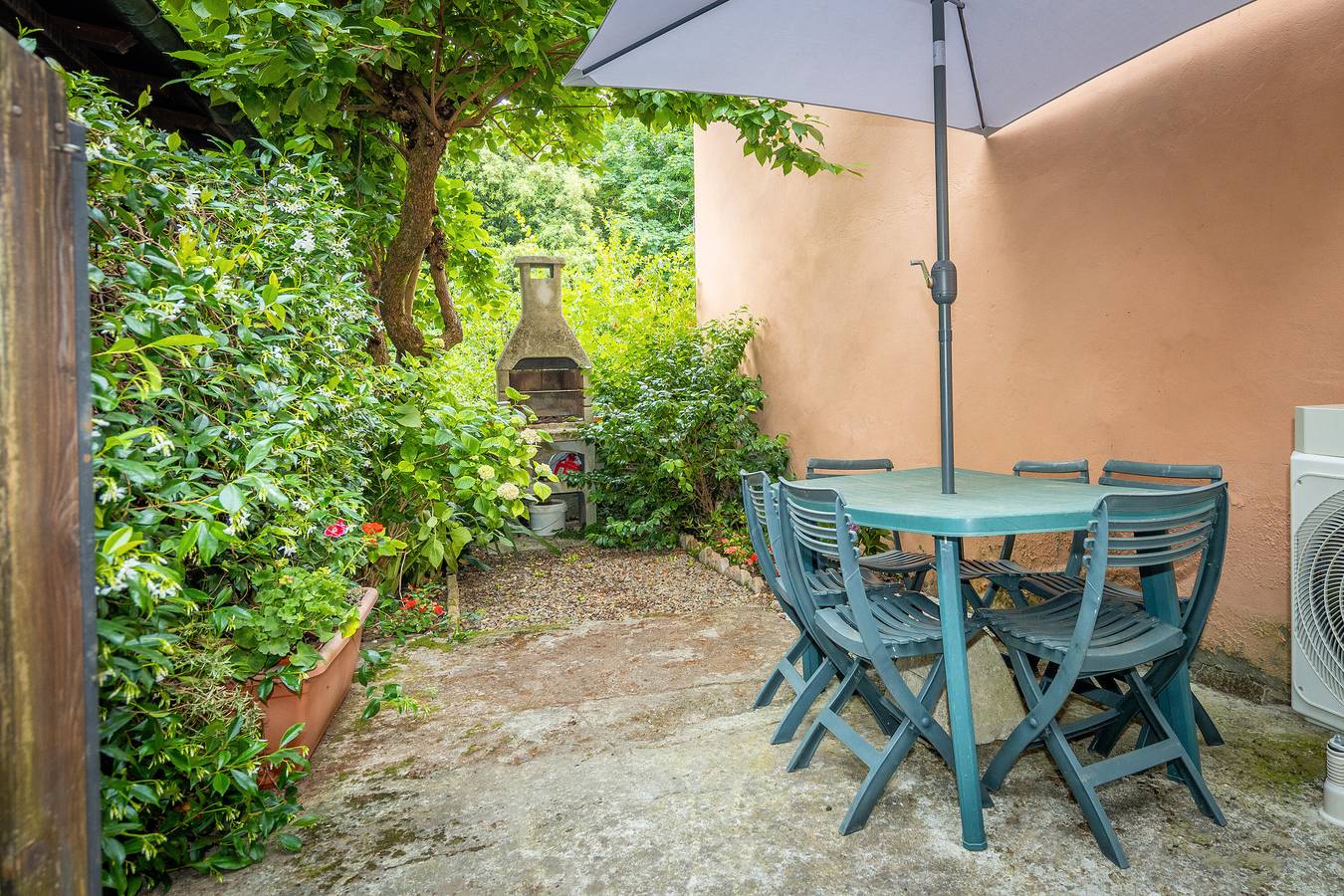 Ganze Wohnung, Ferienwohnung 'Antica Tuscany' mit privatem Garten, Wi-Fi und Klimaanlage in Chianni, Etruskische Küste