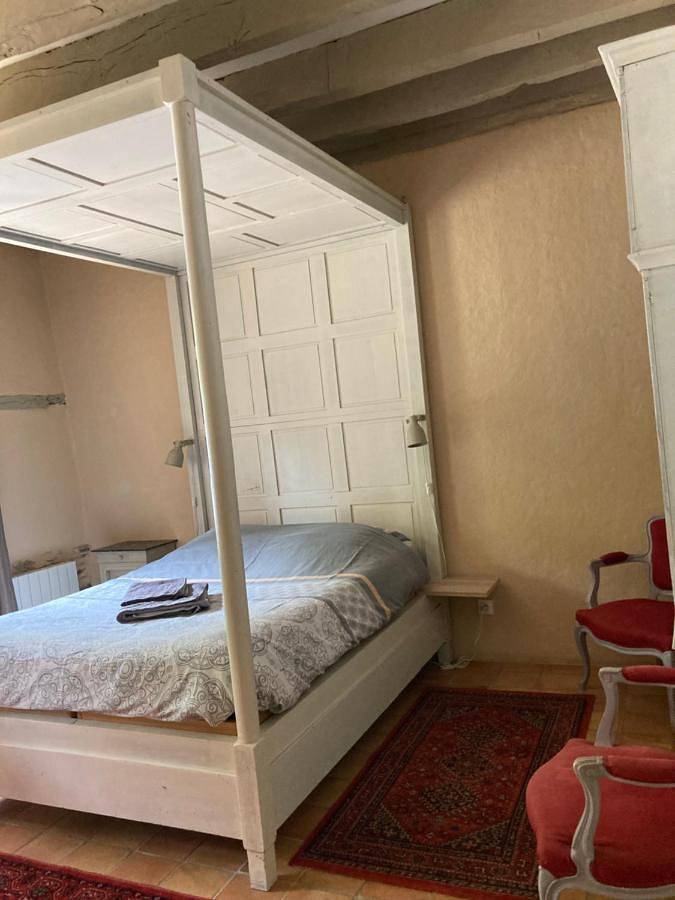 Appartement entier, Le moulin du pont, chambre double indépendante. in Mordelles, Région de Rennes