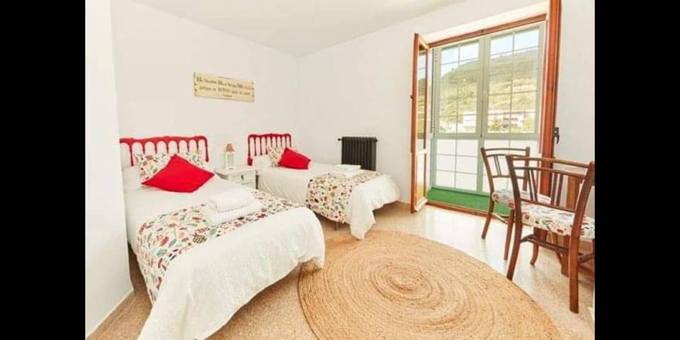 Gîte pour 8 personnes, avec balcon et vue, adapté aux familles à Boltaña - 3