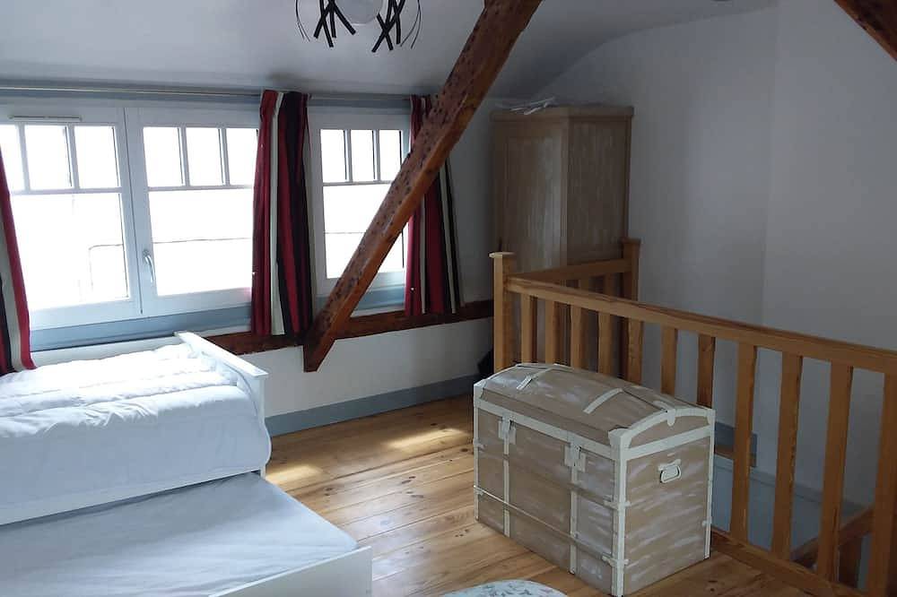 Maison de Pêcheur Dans Quartier Typique du Courtgain in Saint-Valery-sur-Somme, Abbeville region