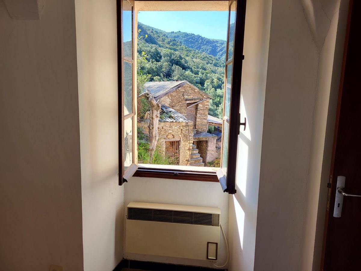 Appartement entier, Three-Bedroom Apartment in Farinole, Région de Calvi