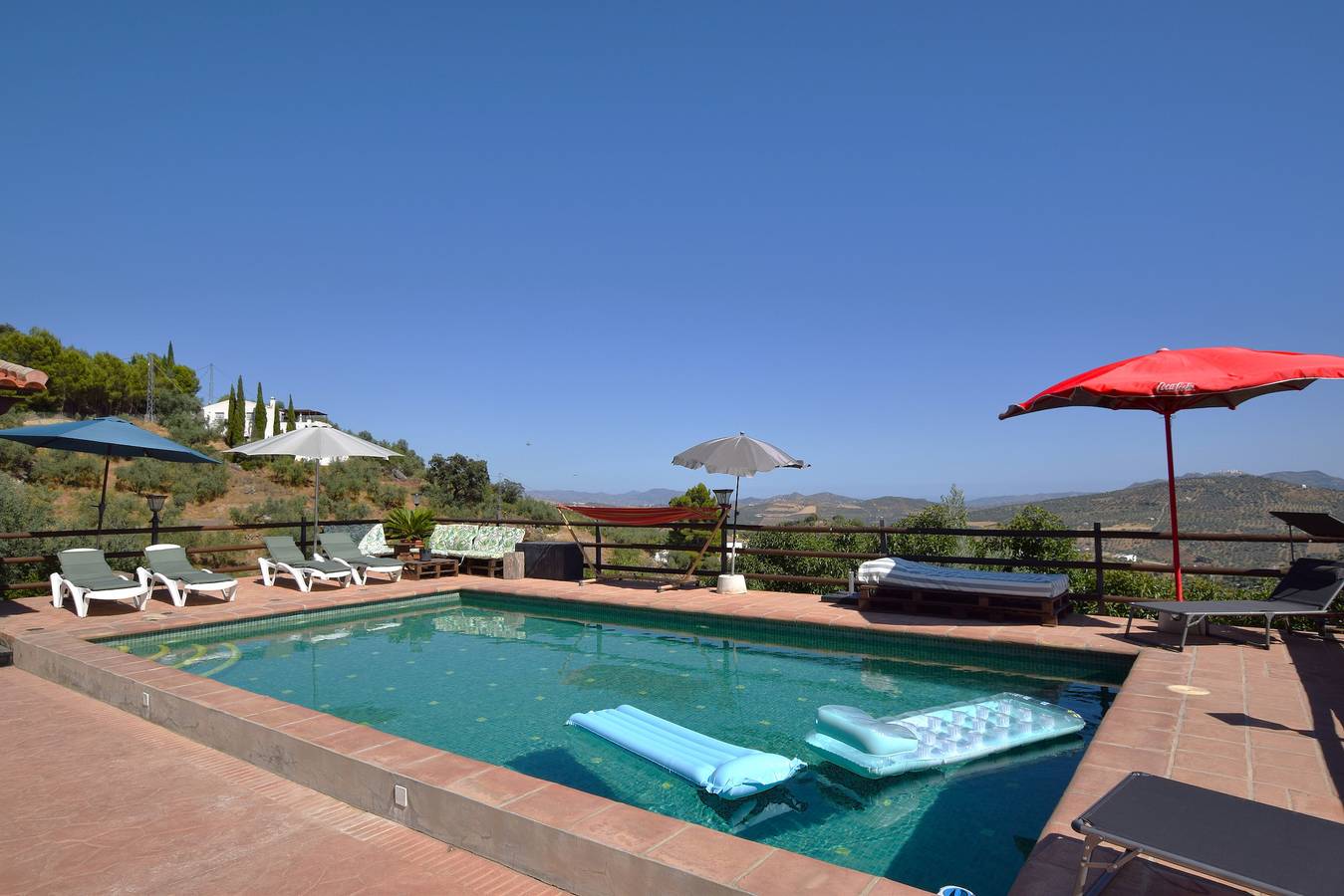 Belle villa andalouse avec piscine privée et vue imprenable in Riogordo, Province de Málaga