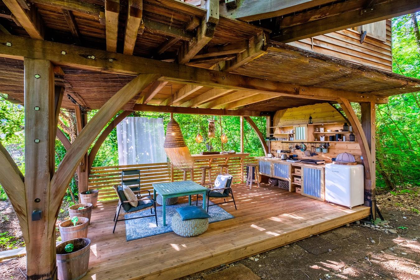 Cabane "King Louie and Mowgli" avec piscine naturelle partagée et 2 terrasses in Saint-Paul-de-Vence, Côte méditerranéenne (France)