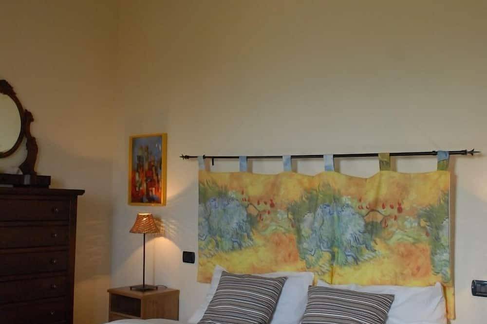 Apartamento entero, 10 minutos a pie del centro de Todi in Todi, Provincia de Perugia