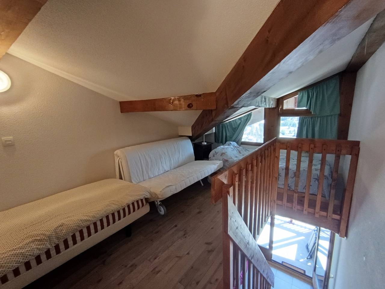 Ganze Wohnung, Duplex für 4 Pers. mit Parkplatz und atemberaubender Aussicht in Montgenèvre, Briançon und Umgebung