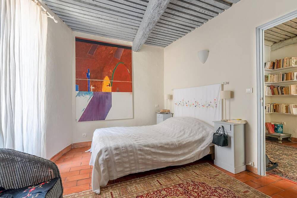 Awesome home in Montbazin with private swimming pool, can be inside or outside in Montbazin, Côte méditerranéenne (France)