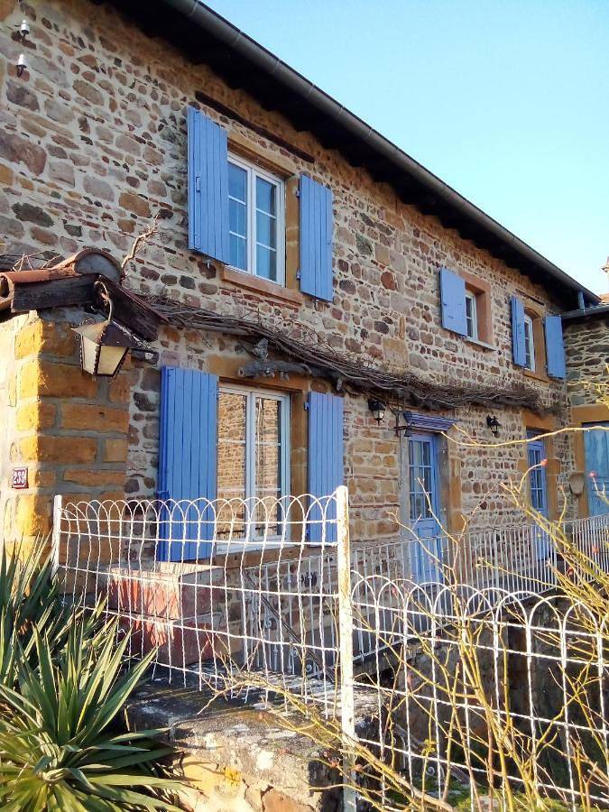Gîte pour 2 personnes, avec terrasse et vue à Saint-Germain-Nuelles - 3