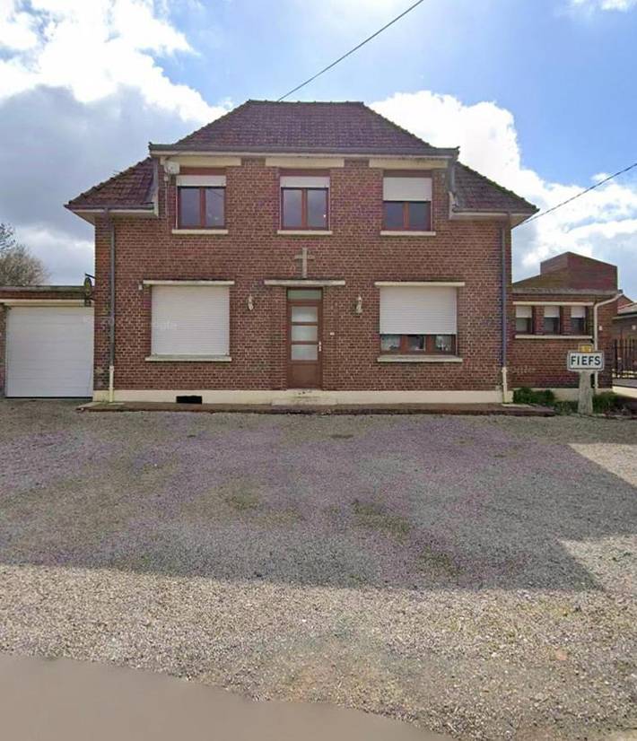 Location de vacances pour 14 personnes, avec jardin à Fief