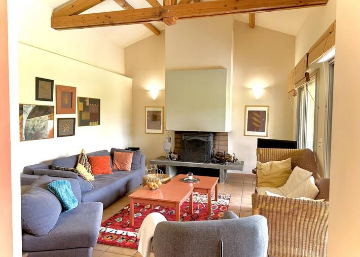 Gîte pour 8 personnes, avec terrasse ainsi que piscine et jardin à Estadens - 2